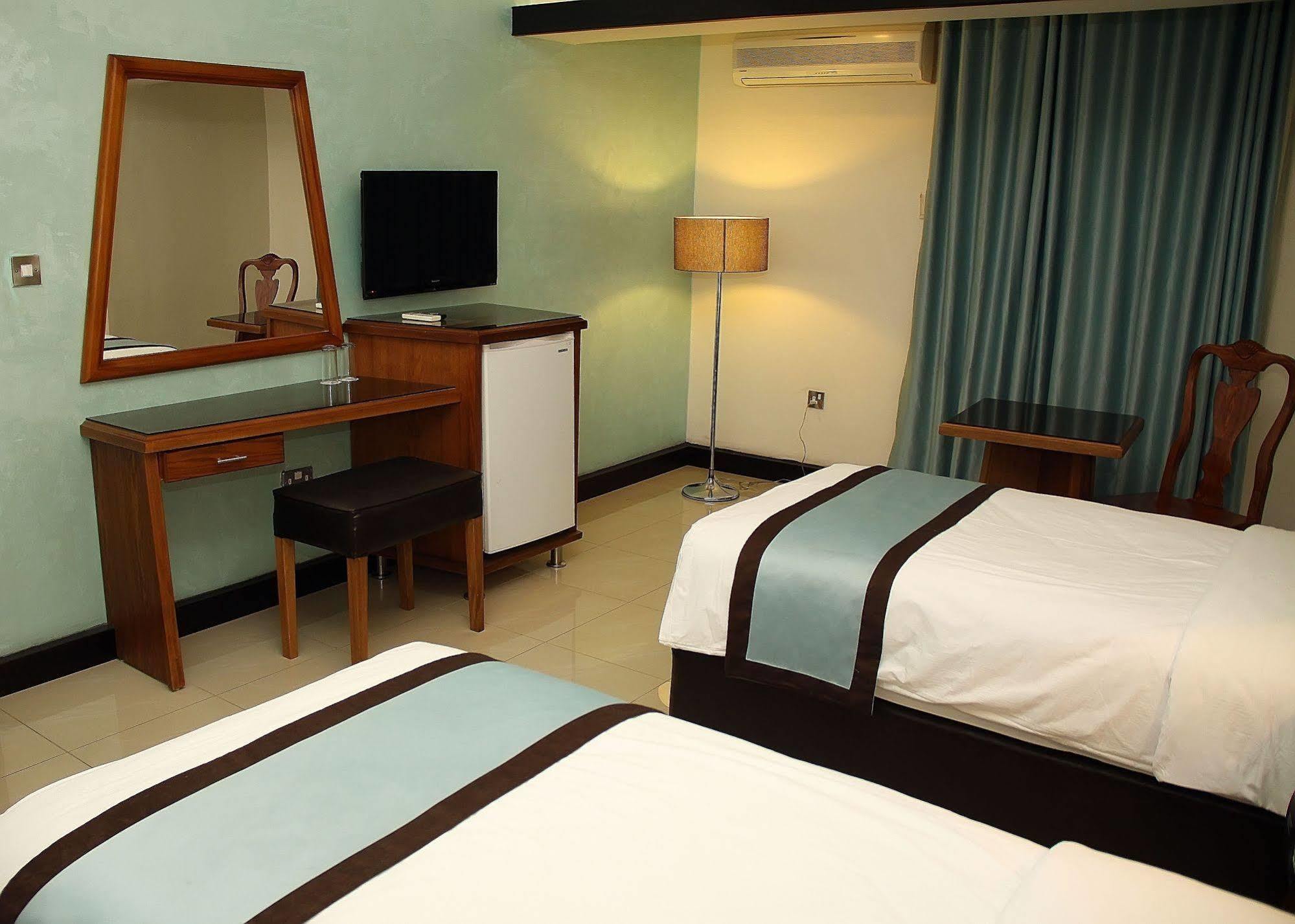 Al Raad Hotel Aqaba Bagian luar foto