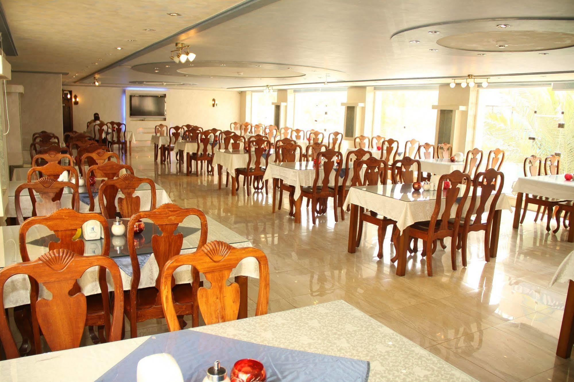 Al Raad Hotel Aqaba Bagian luar foto